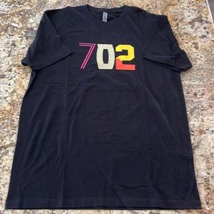 NWOT Next Level Apparel 702 T-shirt 🤩